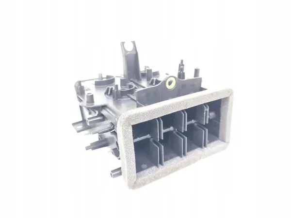 Porsche Taycan matkustamon ilmakanava OEM 9J1819110 image 2