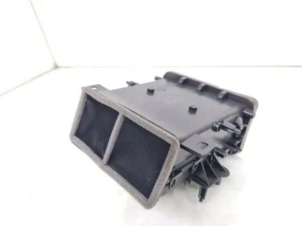 Porsche Taycan matkustamon ilmakanava OEM 9J1819110 image 3