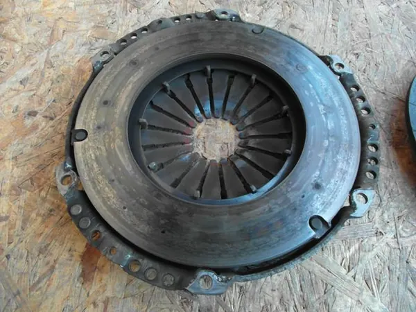 Embreagem GOLF IV BORA 2.8 V6 LUK 022105266J image 4