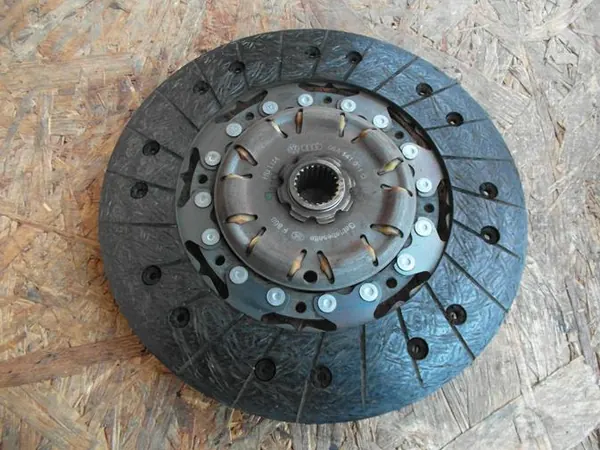 Embreagem GOLF IV BORA 2.8 V6 LUK 022105266J image 5