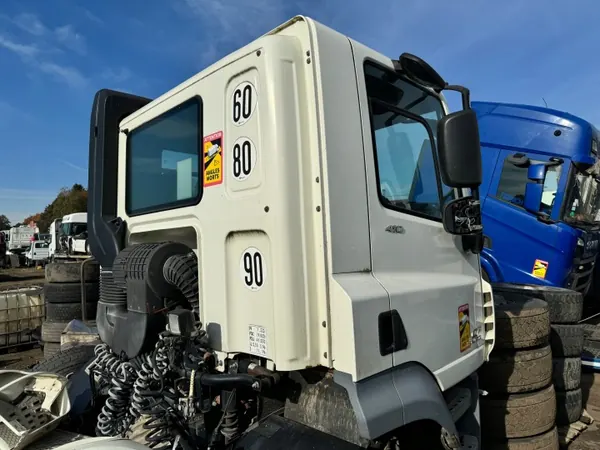 DAF OE dagcabine voor CF 2014 - Gebruikte staat image 3