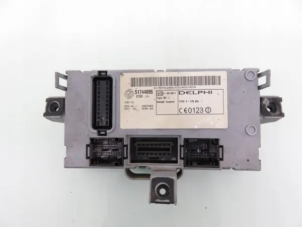 Zekeringkast OEM 51744895 voor Fiat Punto II 1.2 2003-2009 image 2