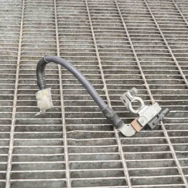 Klema minusowa VW Polo 1.4L 2012 5Q0915181E image 4