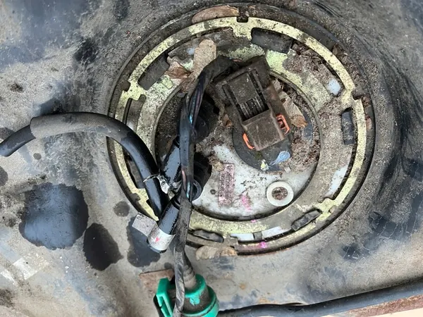 Bränslepumpstank Daewoo Chevrolet Kalos 1.4 2002-2007 image 2