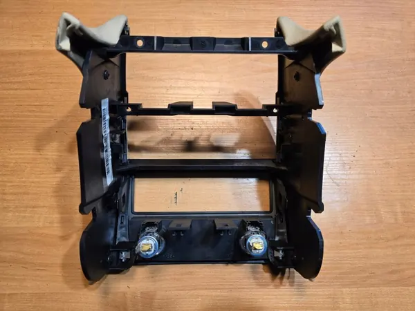Cadre Allume-Cigare BMW F01 OEM 9113673 image 4