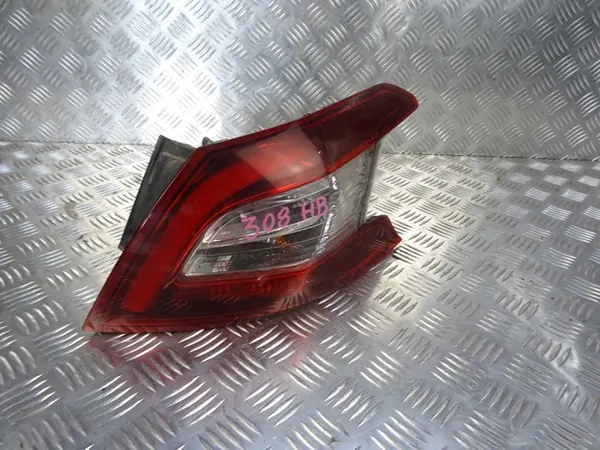 Peugeot 308 II T9 Lámpara Trasera Derecha OE 9677817580 image 2