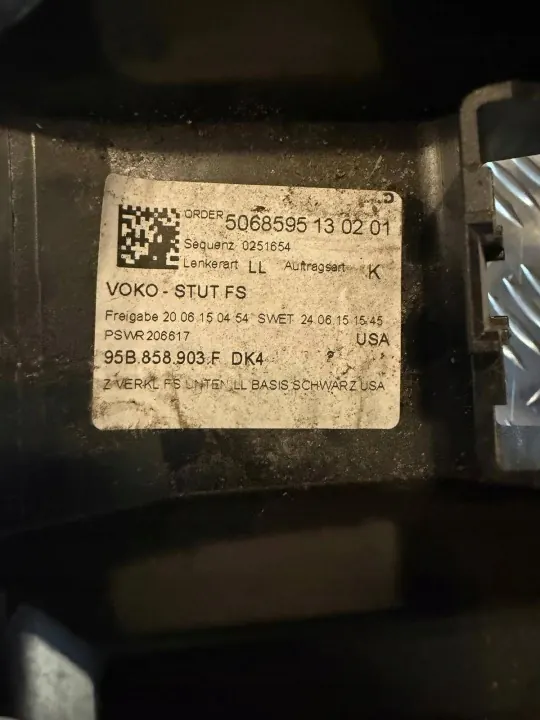 Consola Salpicadero Porsche Macan OEM 95B858903F Izquierda image 3