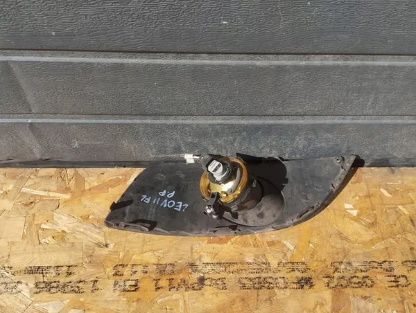 Griglia faro antinebbia anteriore destra Seat Leon II FL 1P0853666B image 3