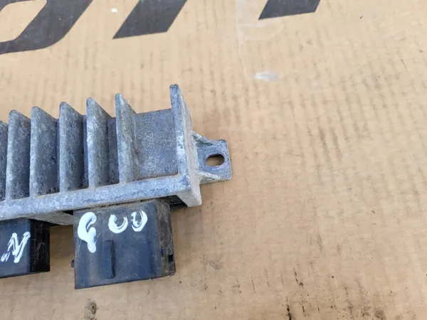 Renault OE hehkutulpparele OEM 2712202380R image 3