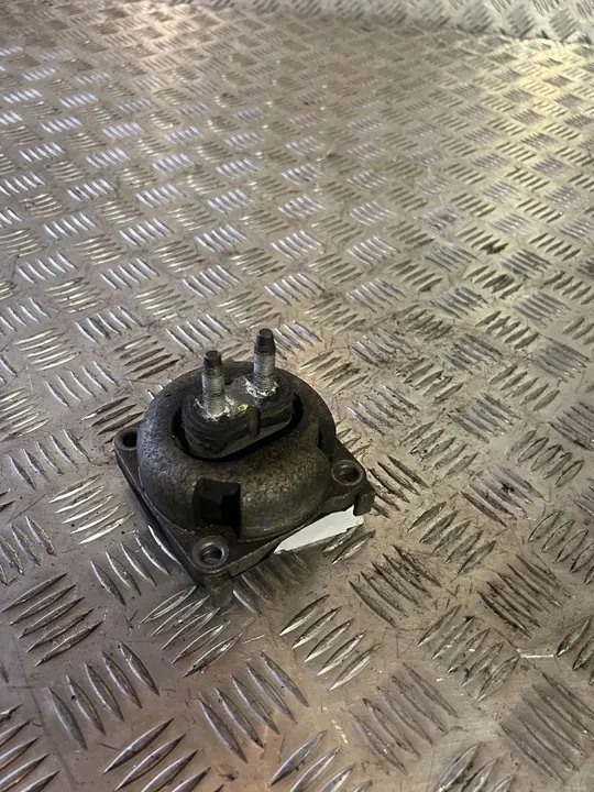 Vaihteiston tuki Mercedes GLE A1662401118 image 2