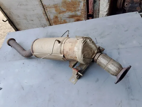 OEM 208023547R C633 DPF Katalysator Gebraucht image 5