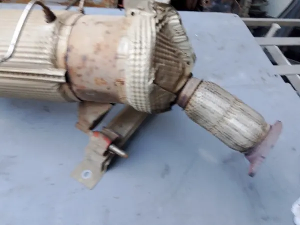 OEM 208023547R C633 DPF Katalysator Gebraucht image 6