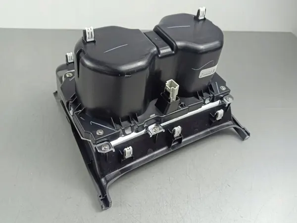 Jeep Getränkehalter OEM X99226504XX für 2023 Grand Cherokee image 6