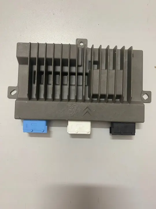 Gebrauchter Peugeot OE Verstärker OEM 9825899680 image 2