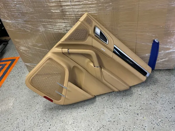Porsche Cayenne II 7P Rechter Achterdeur Bekleding OEM image 2