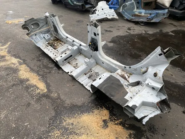 Mercedes-Benz EQC 2020 neljännespaneeli OEM 217623 image 5