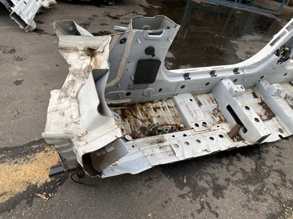 Mercedes-Benz EQC 2020 neljännespaneeli OEM 217623 image 6