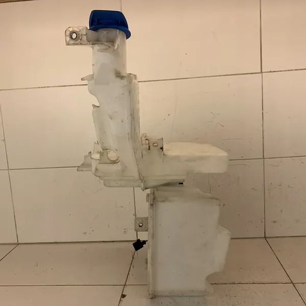 Pyyhkijän säiliöpumppu VW PASSAT B6 3C 2009 OEM image 4