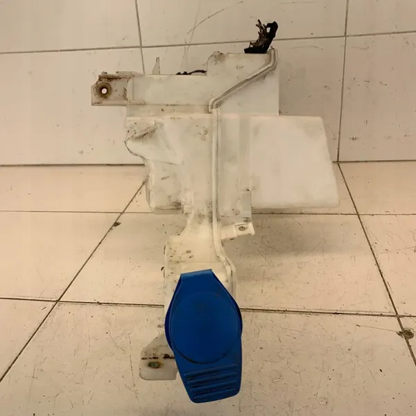 Pyyhkijän säiliöpumppu VW PASSAT B6 3C 2009 OEM image 6