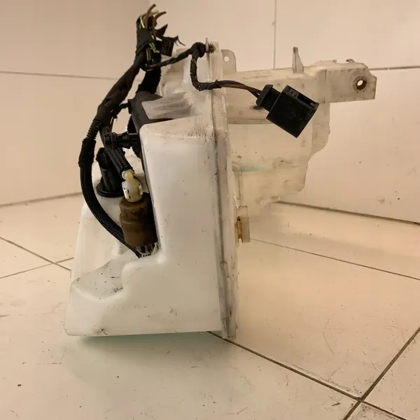 Pyyhkijän säiliöpumppu VW PASSAT B6 3C 2009 OEM image 7