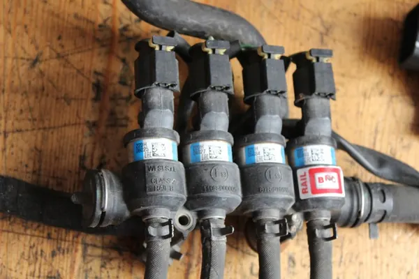 Rampe d'injecteur de gaz BRC Installation complète image 2