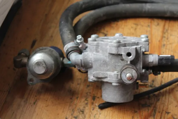 Rampe d'injecteur de gaz BRC Installation complète image 6