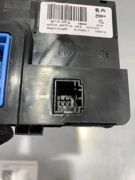 Besturingseenheid Peugeot 5008 2018 OEM FBZ18752 image 3