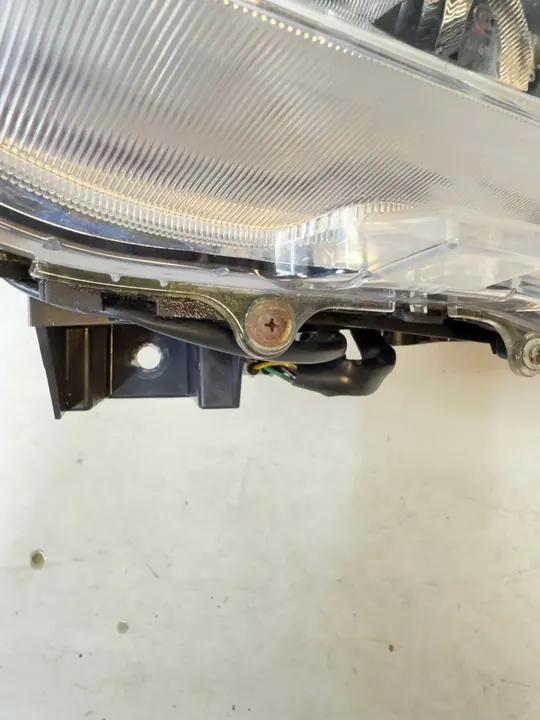 Mitsubishi ASX 2010-2016 Faro Izquierdo 8301C225 image 9