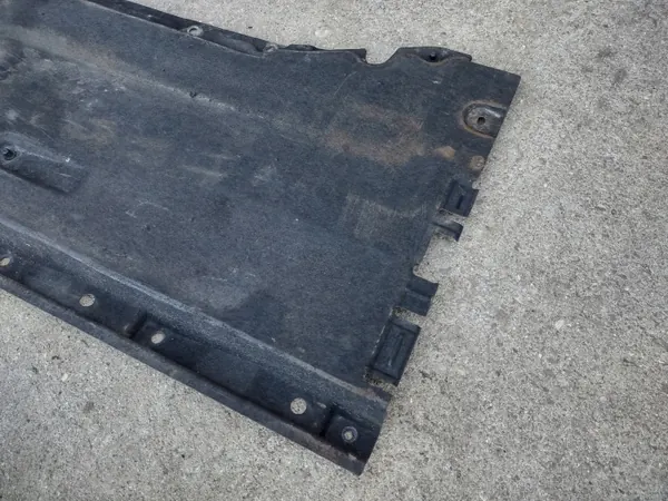 Unterbodenschutz OEM 4G0825208 Audi A6 C7 rechts image 4