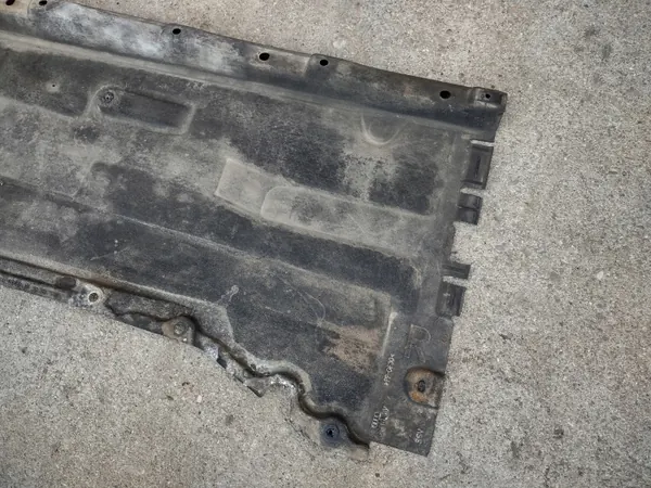 Unterbodenschutz OEM 4G0825208 Audi A6 C7 rechts image 7