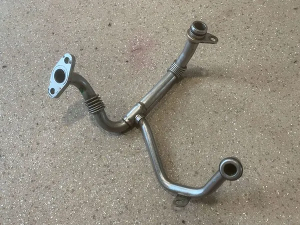 Manguera de servofreno BMW OEM 8575128 - Usado image 2
