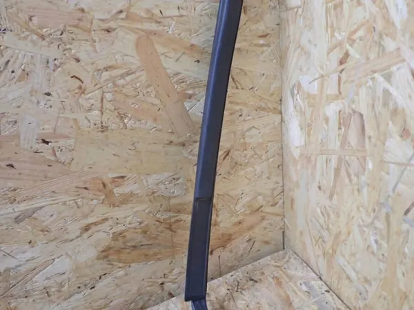 Isuzu D-Max fram höger framdörr fönsterram OEM BTU2015 image 6