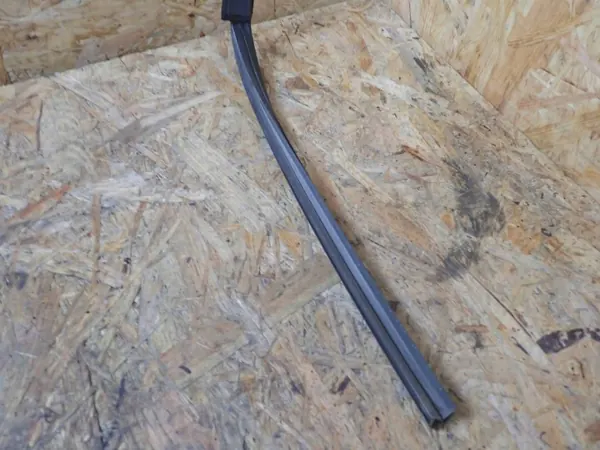Isuzu D-Max fram höger framdörr fönsterram OEM BTU2015 image 7