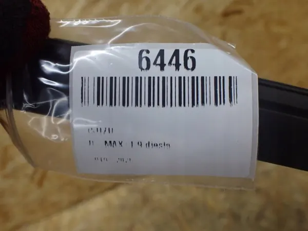 Isuzu D-Max fram höger framdörr fönsterram OEM BTU2015 image 9