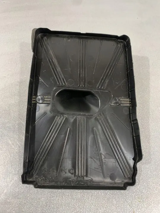 Base de bateria Peugeot OEM FBZ18740 - Usado image 2