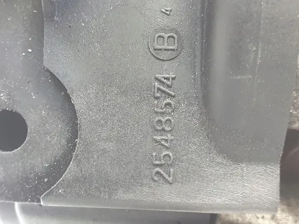 Peugeot 206 2.0 16V Vaihtovirtageneraattori image 2