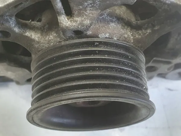 Peugeot 206 2.0 16V Vaihtovirtageneraattori image 8