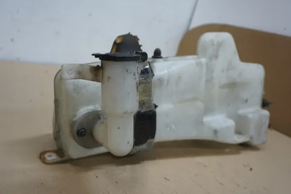 TERRACAN Spolarbehållare & Pump OEM Hyundai image 4