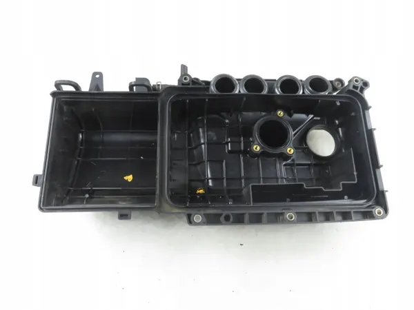 Couvercle de soupape d'occasion Nissan Micra III K12 1.3 image 6