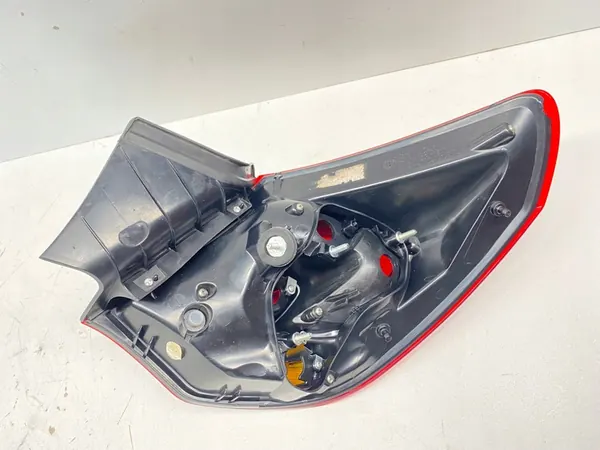 Vänster bakljus Opel Astra J 2009-2016 image 6