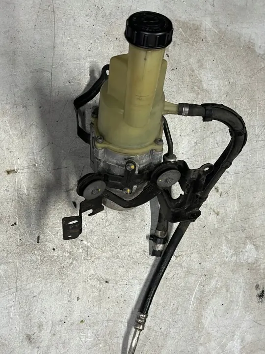Pompe de direction OEM 9818127580 pour Peugeot Expert image 3