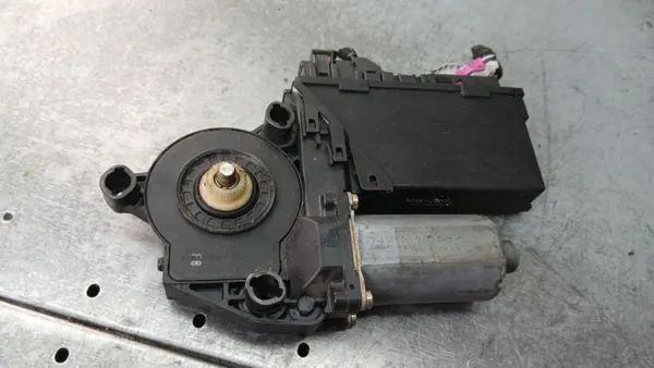 Linker Frontmotor OEM 5W548718BBF Audi A2 8Z 1.4TDI image 4