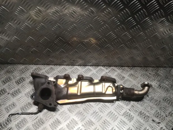Mercedes-Benz C W204 Pakoputken keräin OEM 6511400909 image 3
