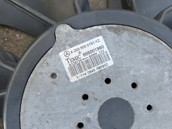 MERCEDES C-KLASA W203 Fläktkåpa A2035000193KZ 400W image 10