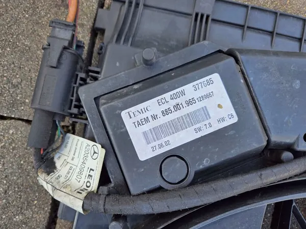 MERCEDES C-KLASA W203 Fläktkåpa A2035000193KZ 400W image 9