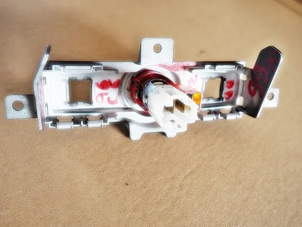 Moldura de tomada AUDI A6 C6 4F0863351F image 5