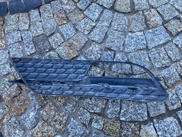 Rejilla de parachoques delantera AUDI A5 B8 LIFT OEM 8T0807682H image 4