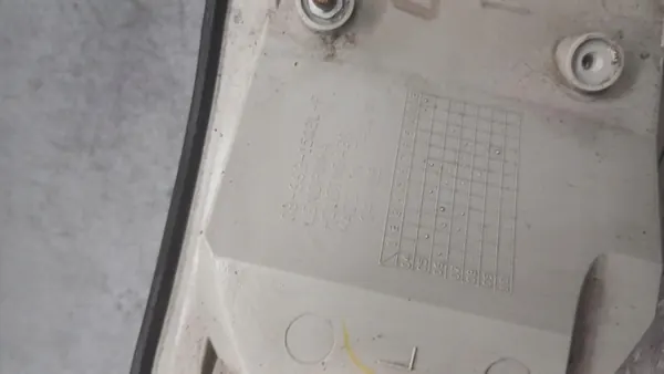 Indicateur Avant Gauche Iveco Daily 06R OEM 08-663-1502L-F image 5