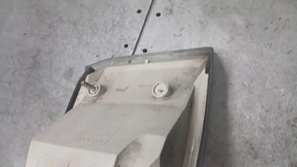 Indicateur Avant Gauche Iveco Daily 06R OEM 08-663-1502L-F image 7