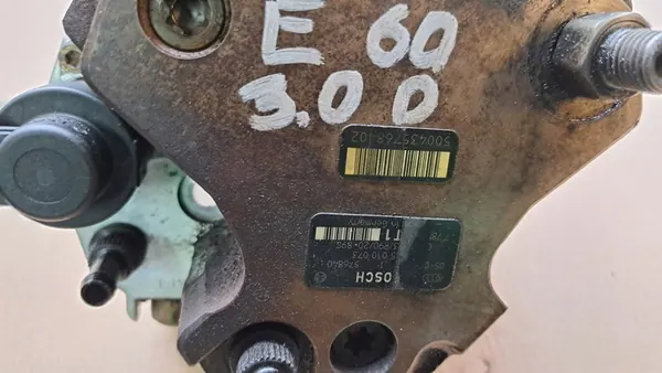 Brandstofpomp BMW E60 E61 3.0D 7788678 0445010073 image 2